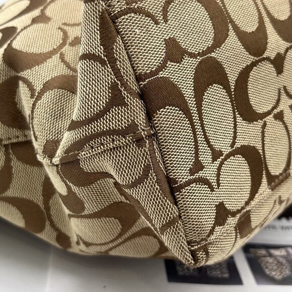 Authenticated Coach Signature Canvas Tote Patent Leather Trim Tan/Brown F28504 - Picture 11 of 15